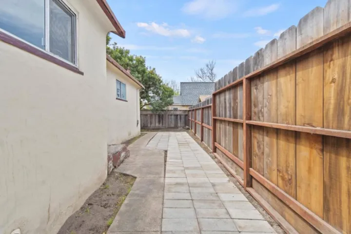 508 4th Street, Pacific Grove, California 93950
