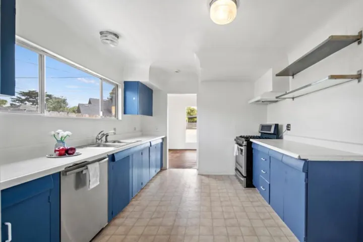 508 4th Street, Pacific Grove, California 93950
