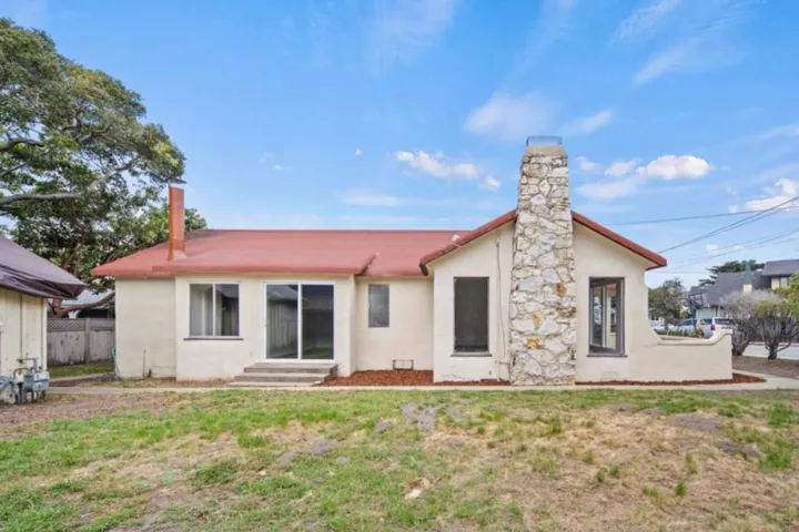 508 4th Street, Pacific Grove, California 93950