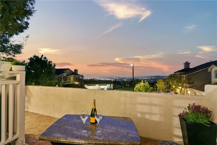 1041 S Daybreak Court, Anaheim Hills, California 92808