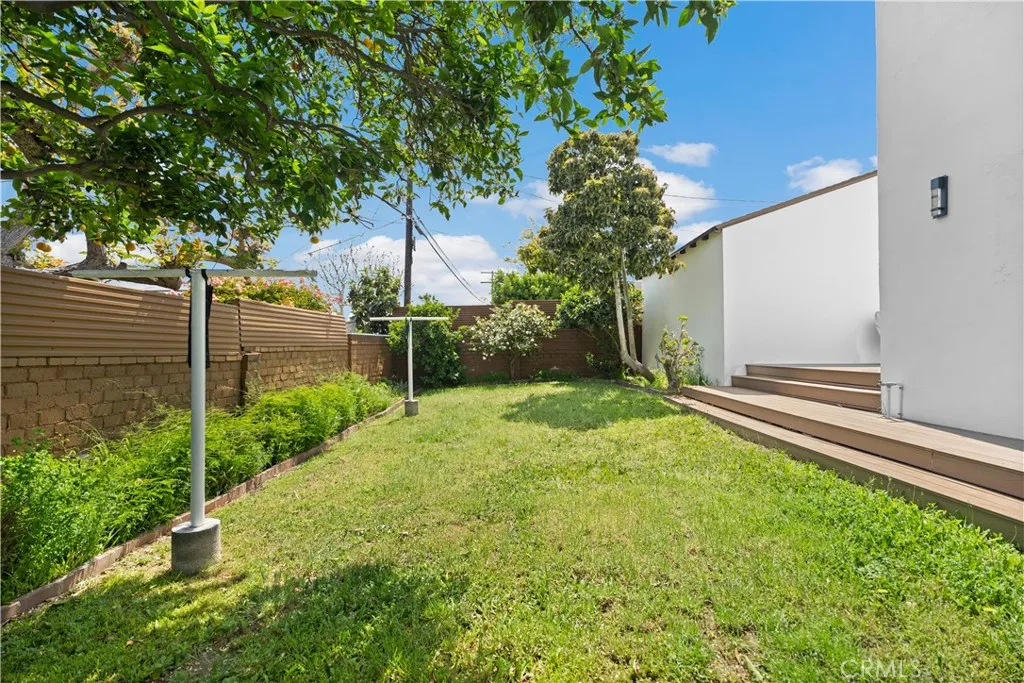 8112 Airlane Avenue, Los Angeles, California 90045 home-pic-20