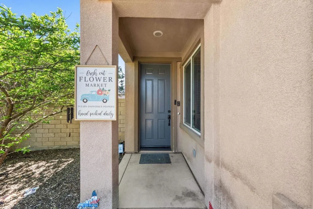 33409 Mesolite Way, Menifee, California 92584 home-pic-3