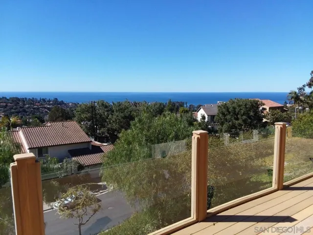 2077 Caminito Capa, La Jolla, California 92037