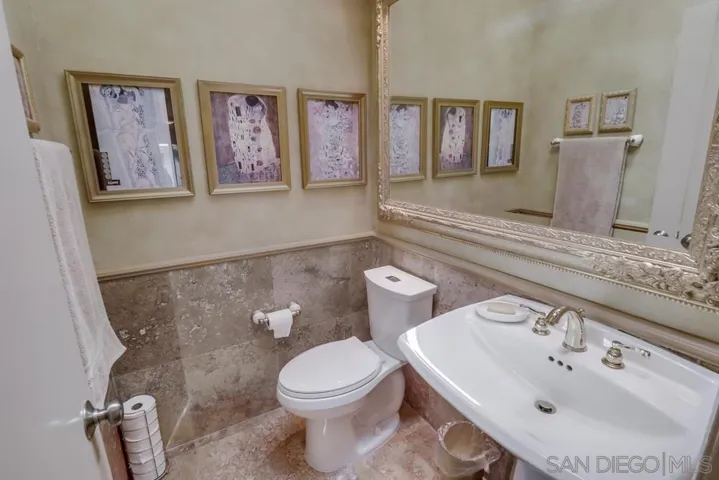 2077 Caminito Capa, La Jolla, California 92037