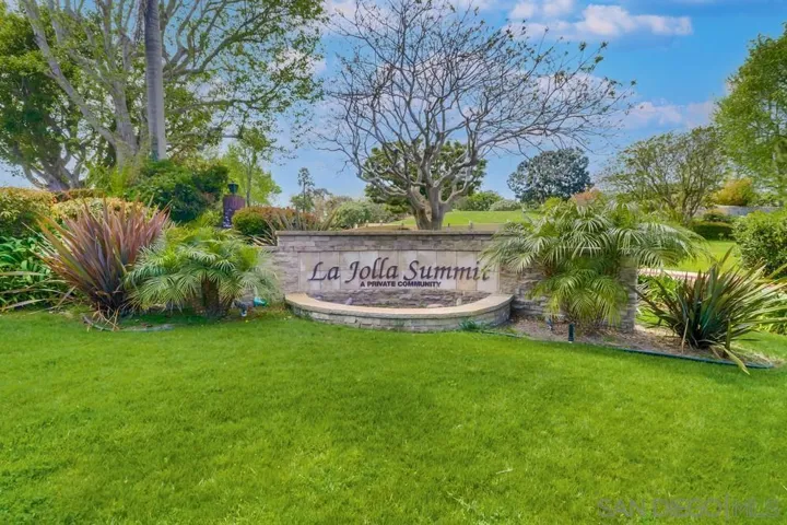2077 Caminito Capa, La Jolla, California 92037