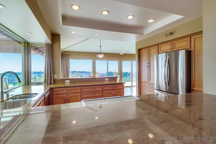 2077 Caminito Capa, La Jolla, California 92037