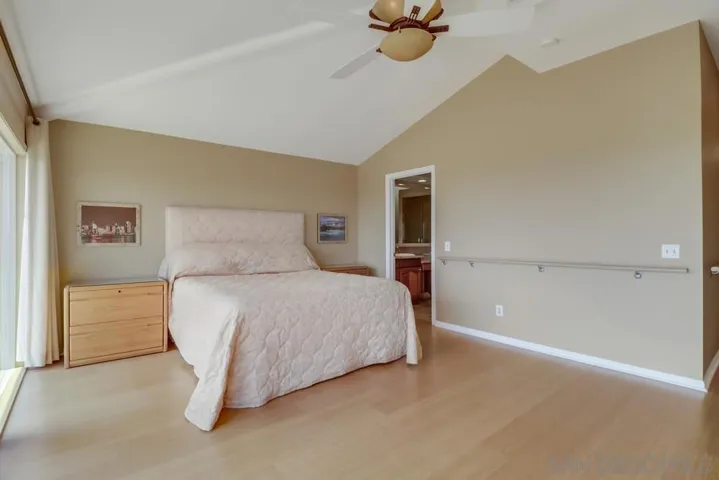 2077 Caminito Capa, La Jolla, California 92037