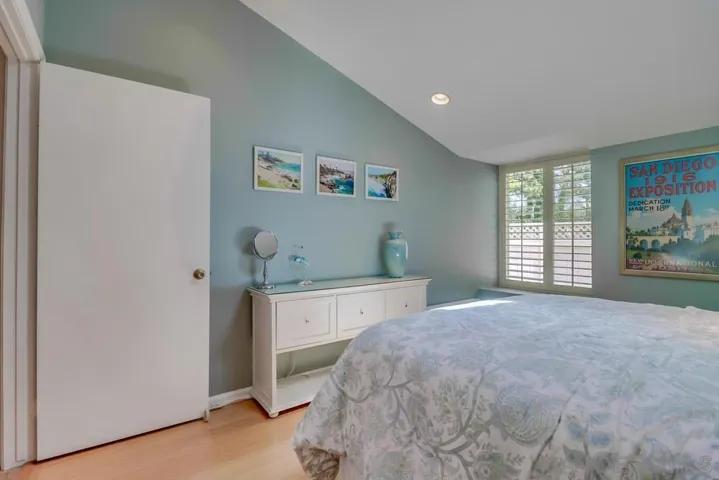 2077 Caminito Capa, La Jolla, California 92037