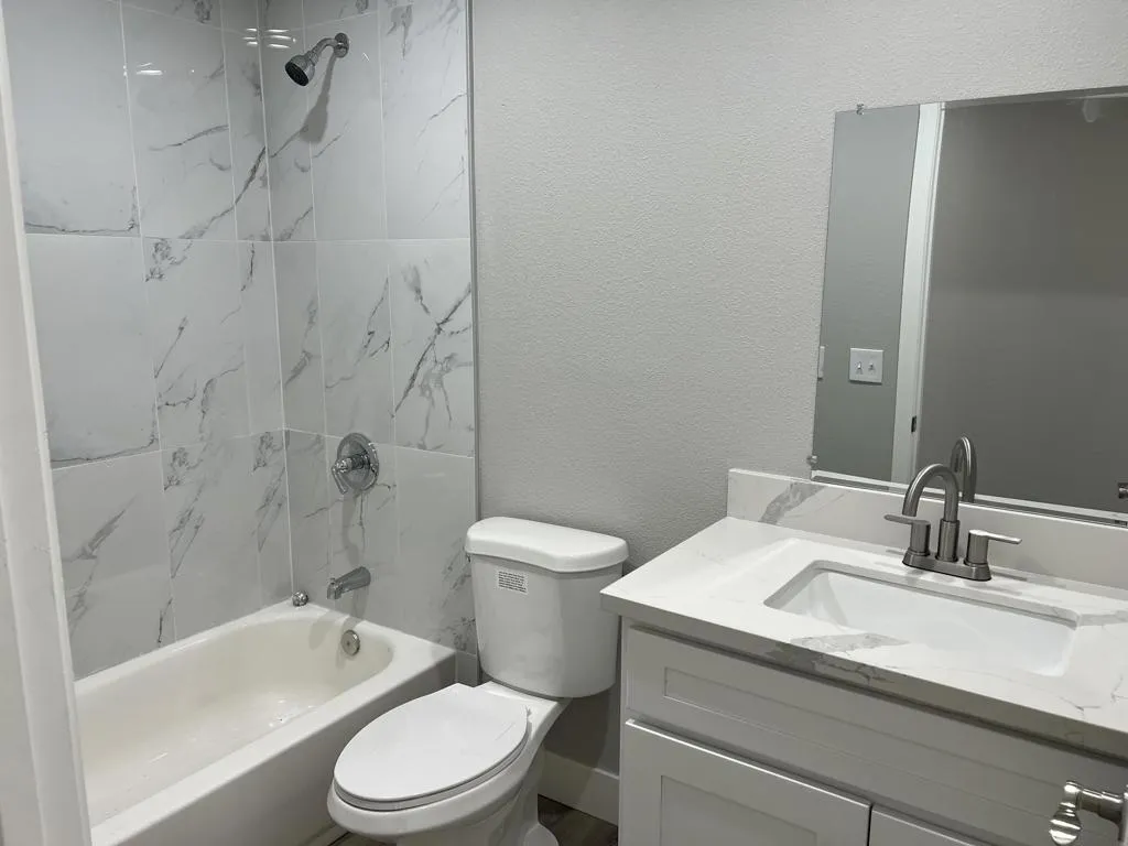 6623 Hanford Avenue, Yucca Valley, California 92284 home-pic-12