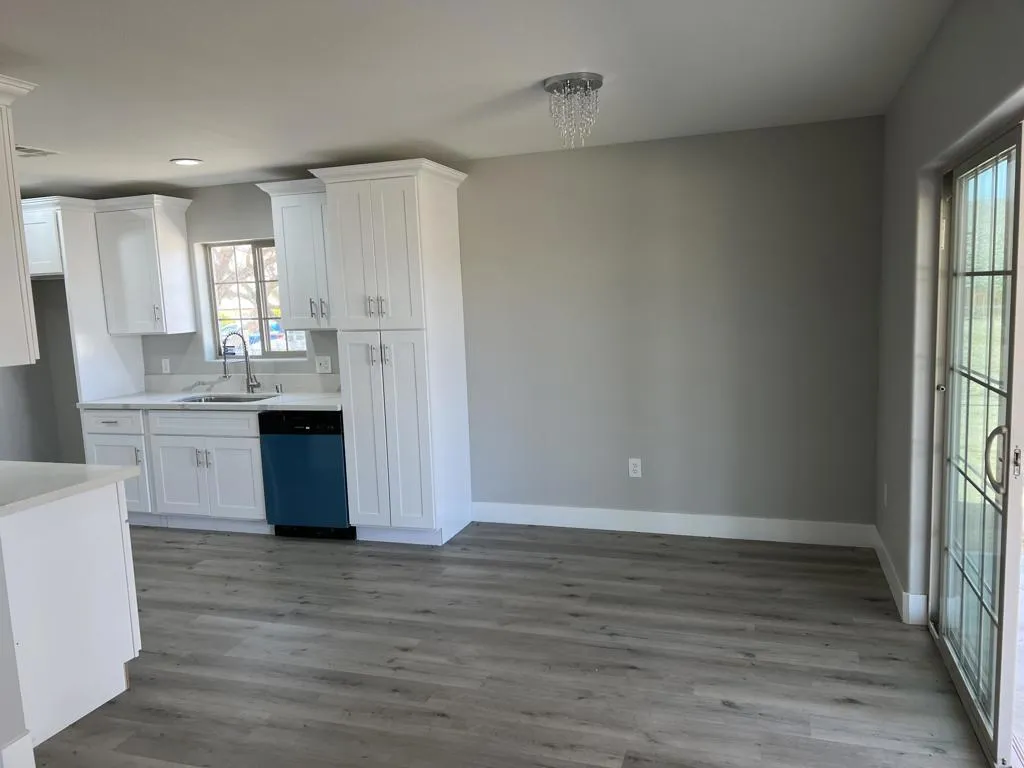 6623 Hanford Avenue, Yucca Valley, California 92284 home-pic-15