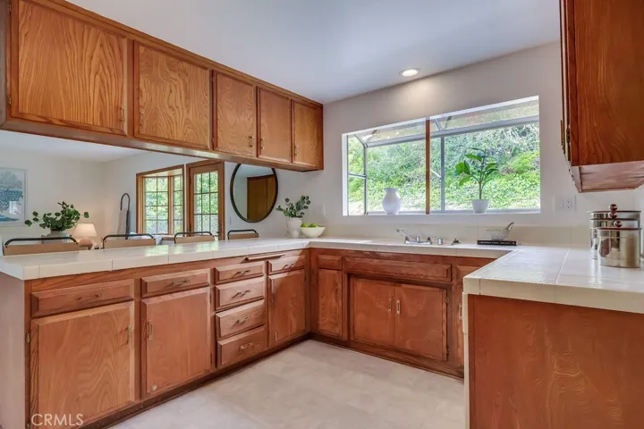 32268 Phantom Drive, Rancho Palos Verdes, California 90275