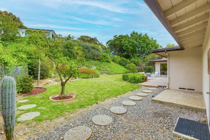 32268 Phantom Drive, Rancho Palos Verdes, California 90275