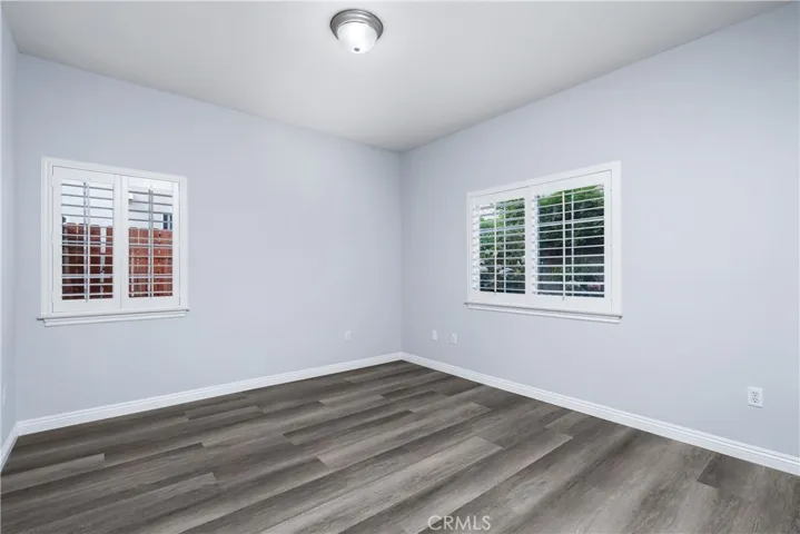 1 br & 1 ba are on the main floor