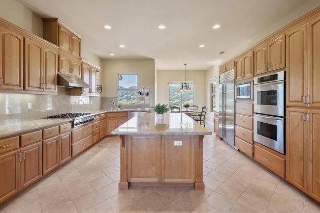 966 Calle Cruz, San Juan Bautista, California 95045