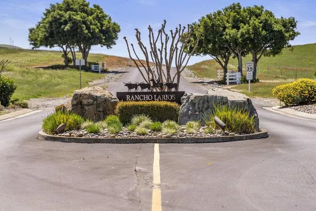 966 Calle Cruz, San Juan Bautista, California 95045