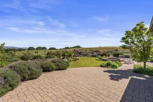 966 Calle Cruz, San Juan Bautista, California 95045