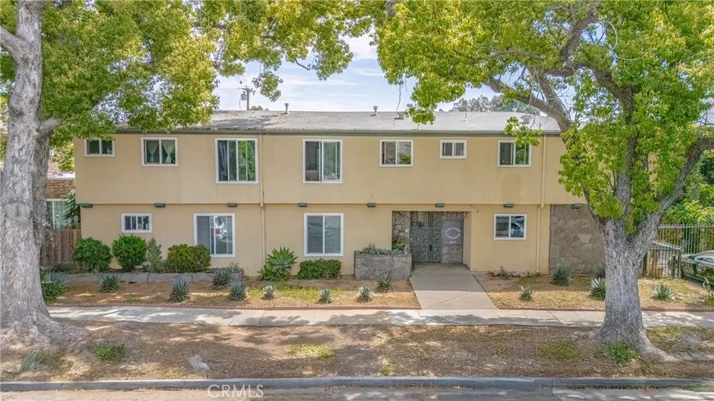 611 S Orange Avenue 11, Santa Ana, California 92701, 1 Bedroom Bedrooms, ,1 BathroomBathrooms,Residential,For Sale,Orange,RS25084792