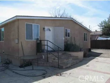 Frnt of house