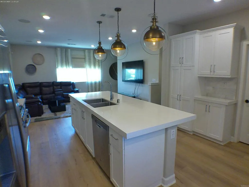 1939 Strata Street, Chula Vista, California 91915 home-pic-11