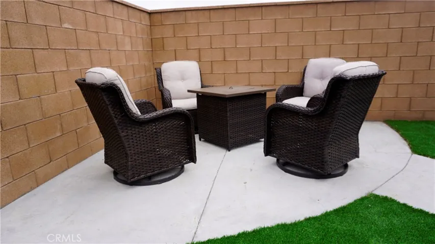 13062 Mill Pond Court, Victorville, California 92392