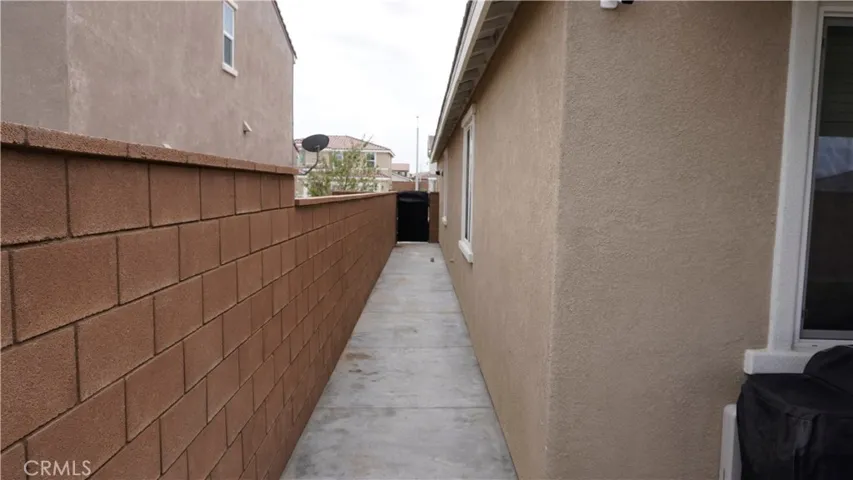 13062 Mill Pond Court, Victorville, California 92392
