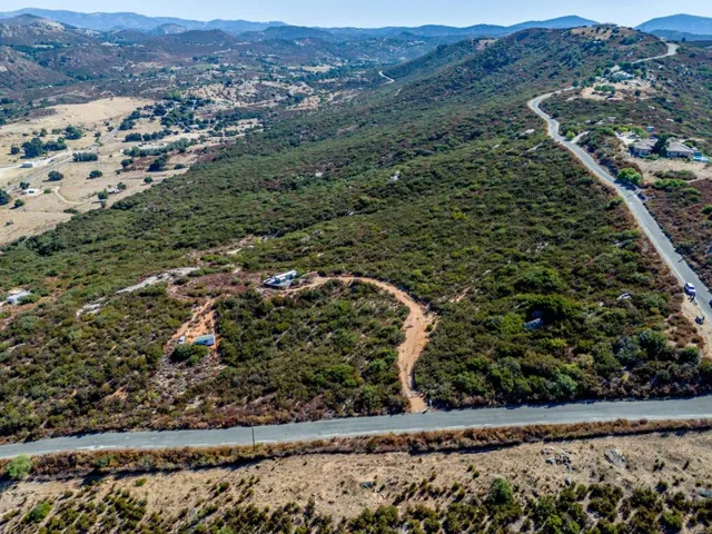 19 .3 Swan Road, Ramona, California 92065