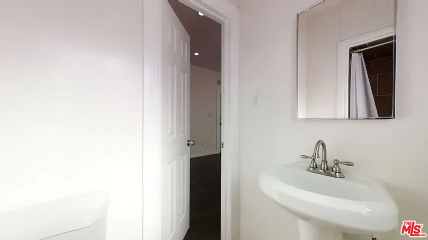 738 New Hampshire Avenue 103, Los Angeles, California 90005