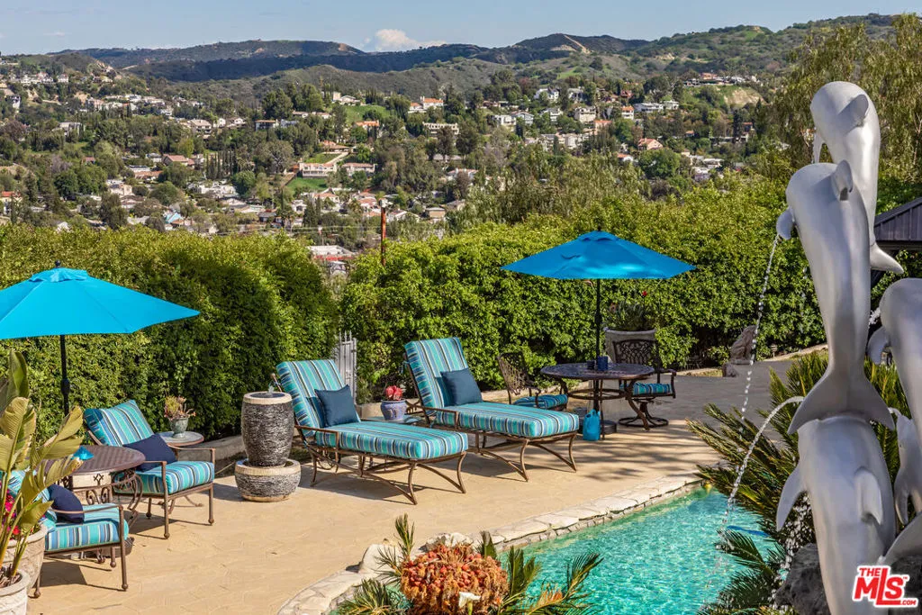 5038 Cerrillos Drive, Woodland Hills, California 91364 home-pic-8