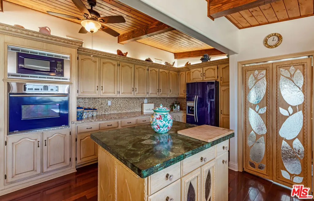 5038 Cerrillos Drive, Woodland Hills, California 91364 home-pic-33