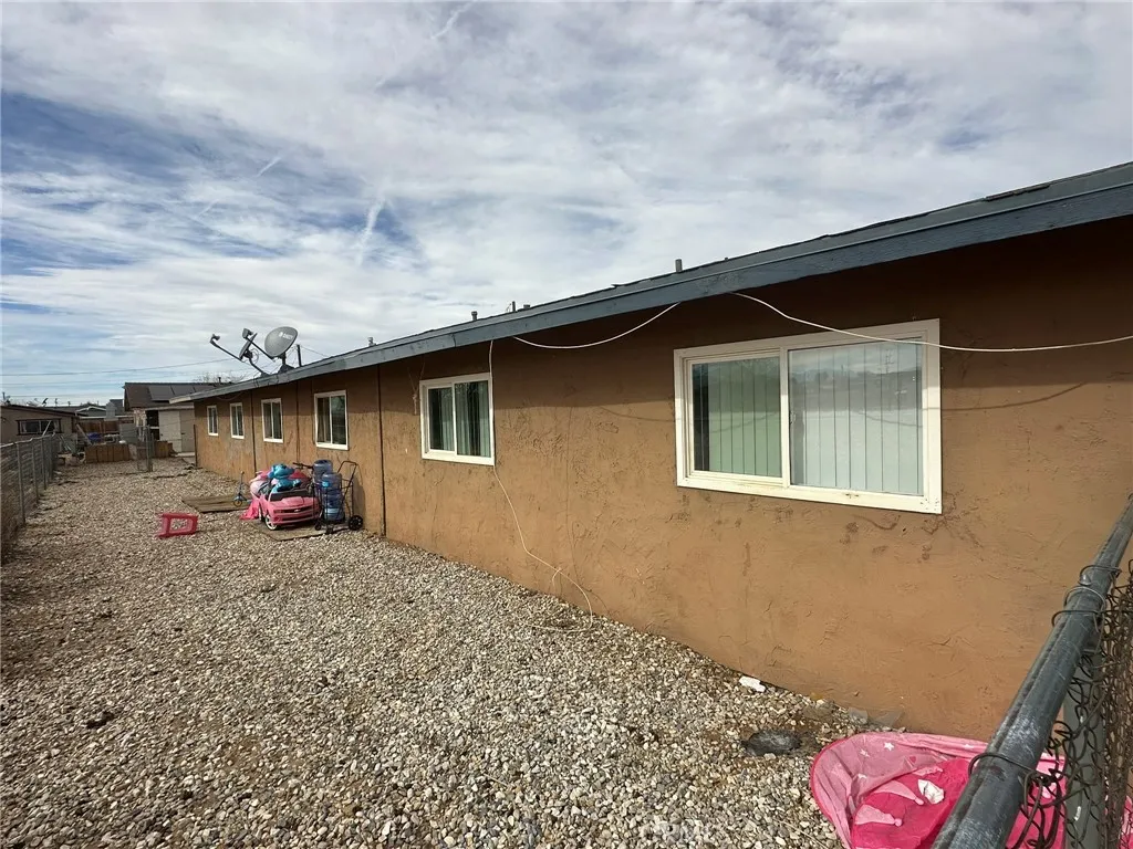 11895 White Avenue, Adelanto, California 92301 — photo 4