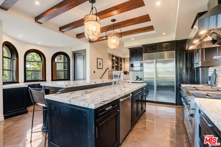 1744 Stone Canyon Road, Los Angeles, California 90077