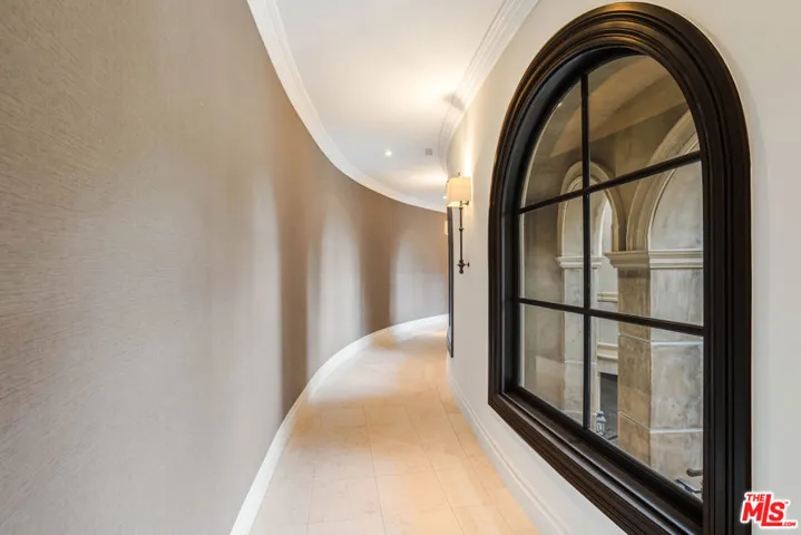 1744 Stone Canyon Road, Los Angeles, California 90077