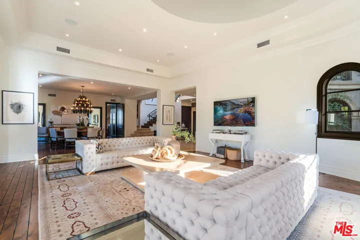 1744 Stone Canyon Road, Los Angeles, California 90077