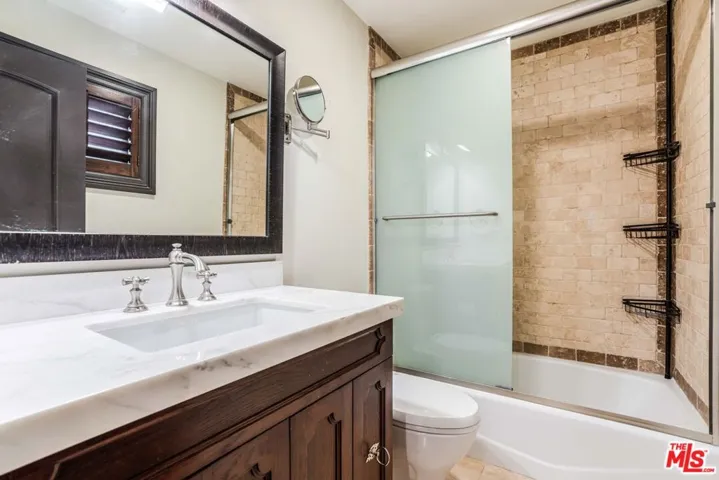 1744 Stone Canyon Road, Los Angeles, California 90077