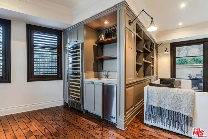 1744 Stone Canyon Road, Los Angeles, California 90077
