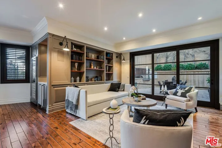 1744 Stone Canyon Road, Los Angeles, California 90077
