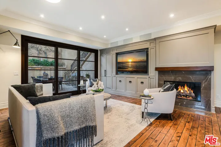 1744 Stone Canyon Road, Los Angeles, California 90077