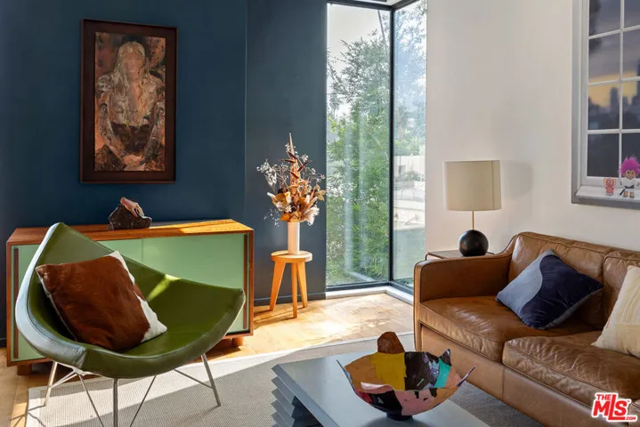 3425 Larissa Drive, Los Angeles, California 90026