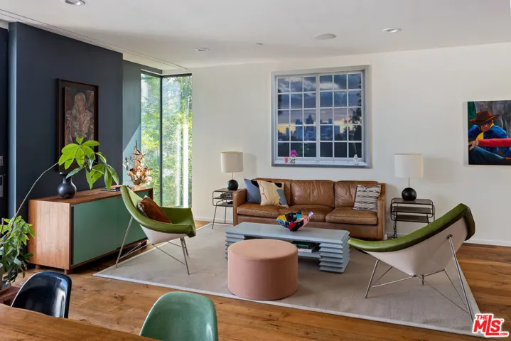 3425 Larissa Drive, Los Angeles, California 90026