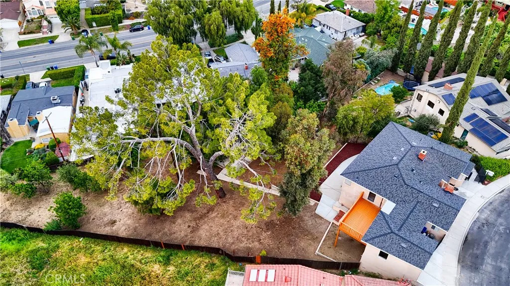 21757 Ybarra Road, Woodland Hills, California 91364 home-pic-9