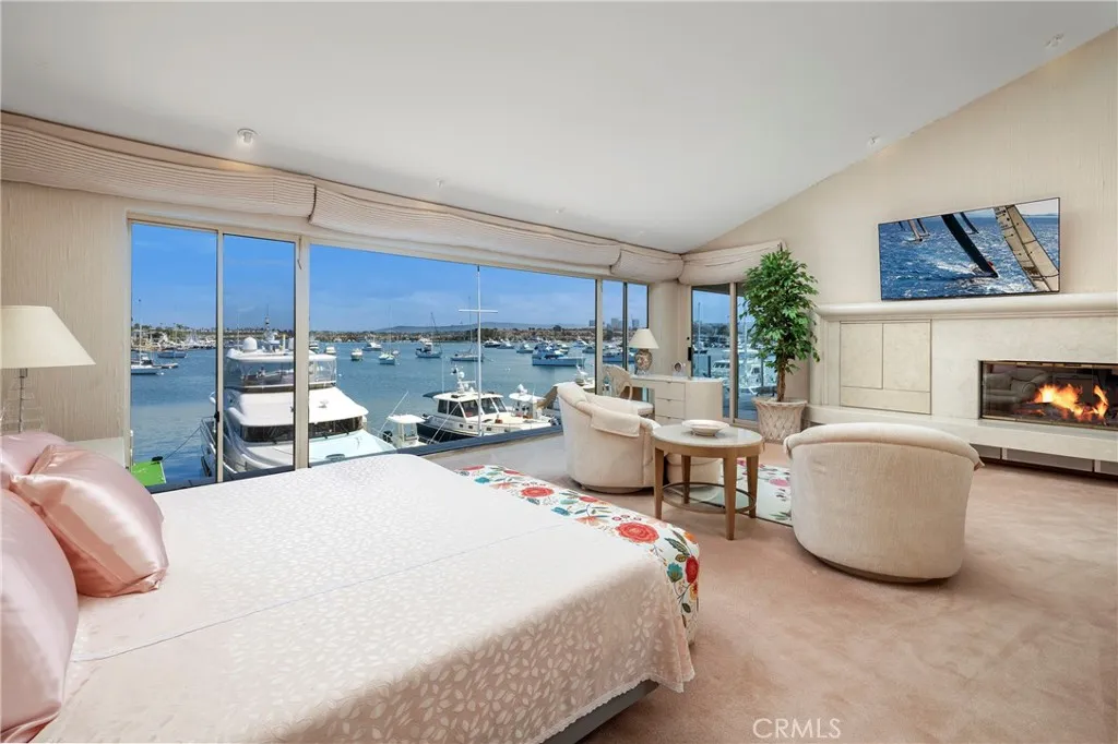 812 W Bay Ave, Newport Beach, California 92661 home-pic-20