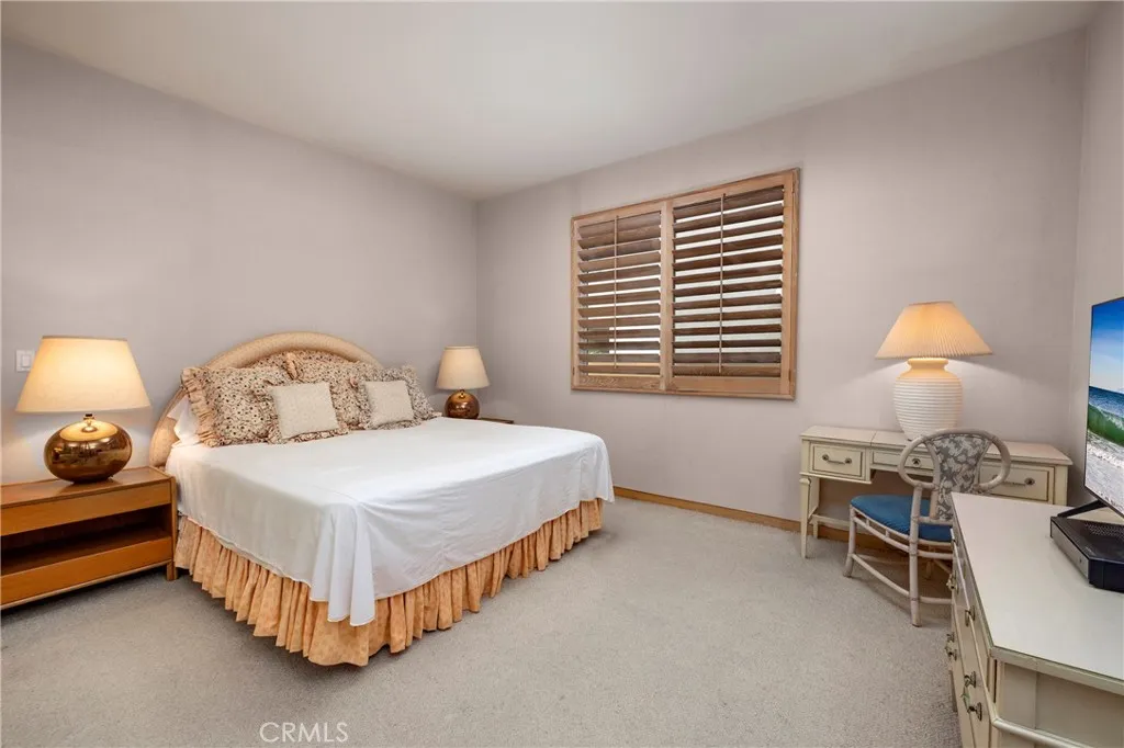812 W Bay Ave, Newport Beach, California 92661 home-pic-32