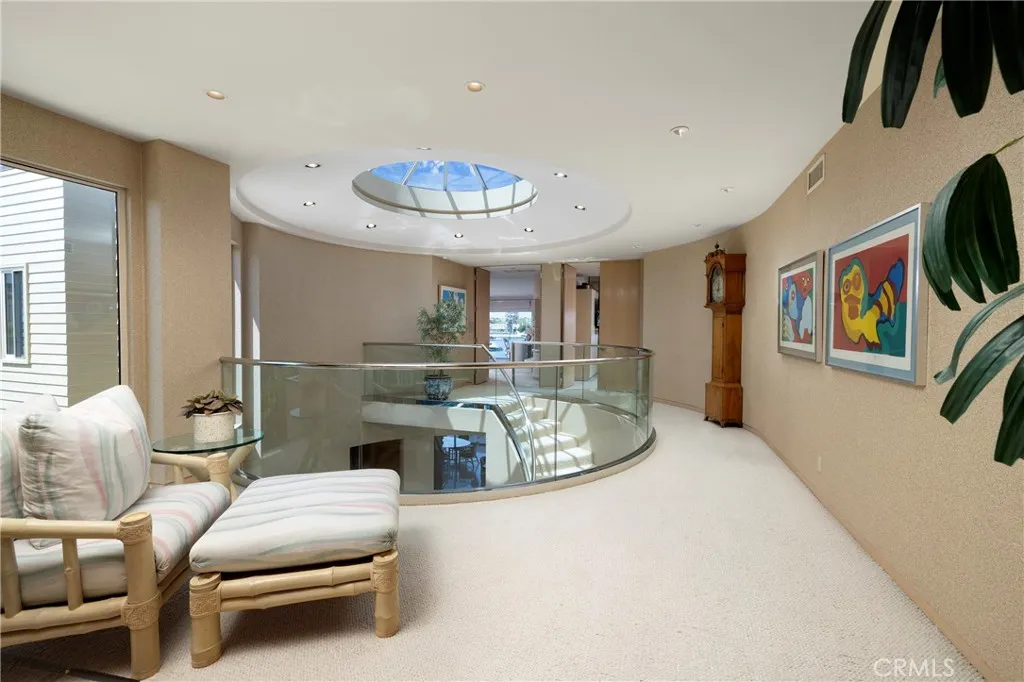 812 W Bay Ave, Newport Beach, California 92661 home-pic-26