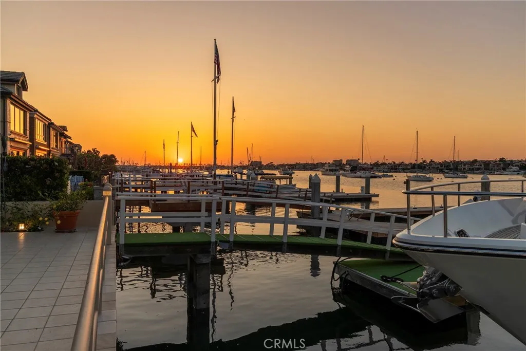 812 W Bay Ave, Newport Beach, California 92661 home-pic-60