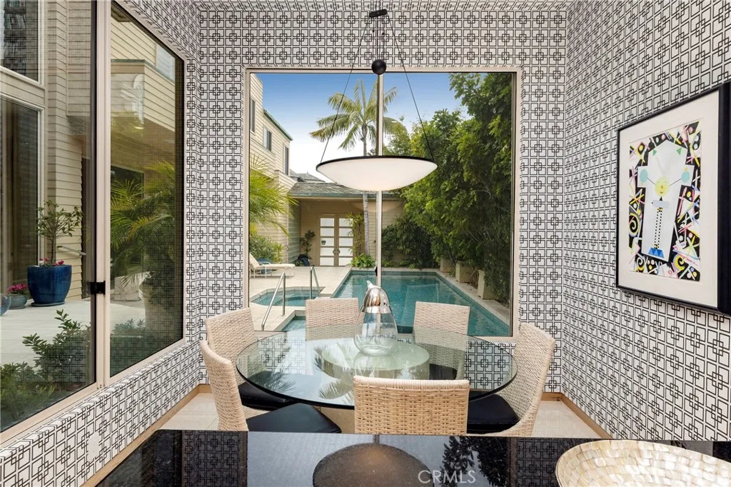 812 W Bay Ave, Newport Beach, California 92661 home-pic-17
