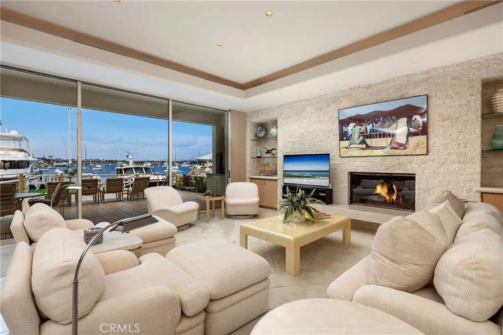 812 W Bay Ave, Newport Beach, California 92661 home-pic-10