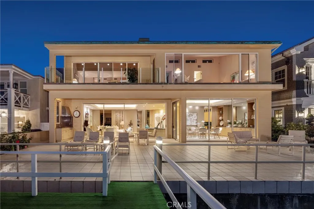 812 W Bay Ave, Newport Beach, California 92661 home-pic-40