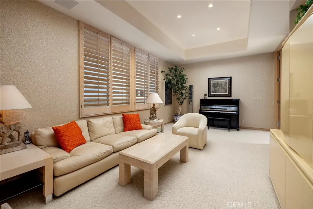 812 W Bay Ave, Newport Beach, California 92661 home-pic-19