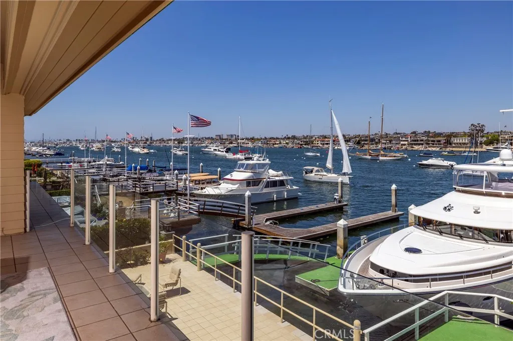 812 W Bay Ave, Newport Beach, California 92661 home-pic-4