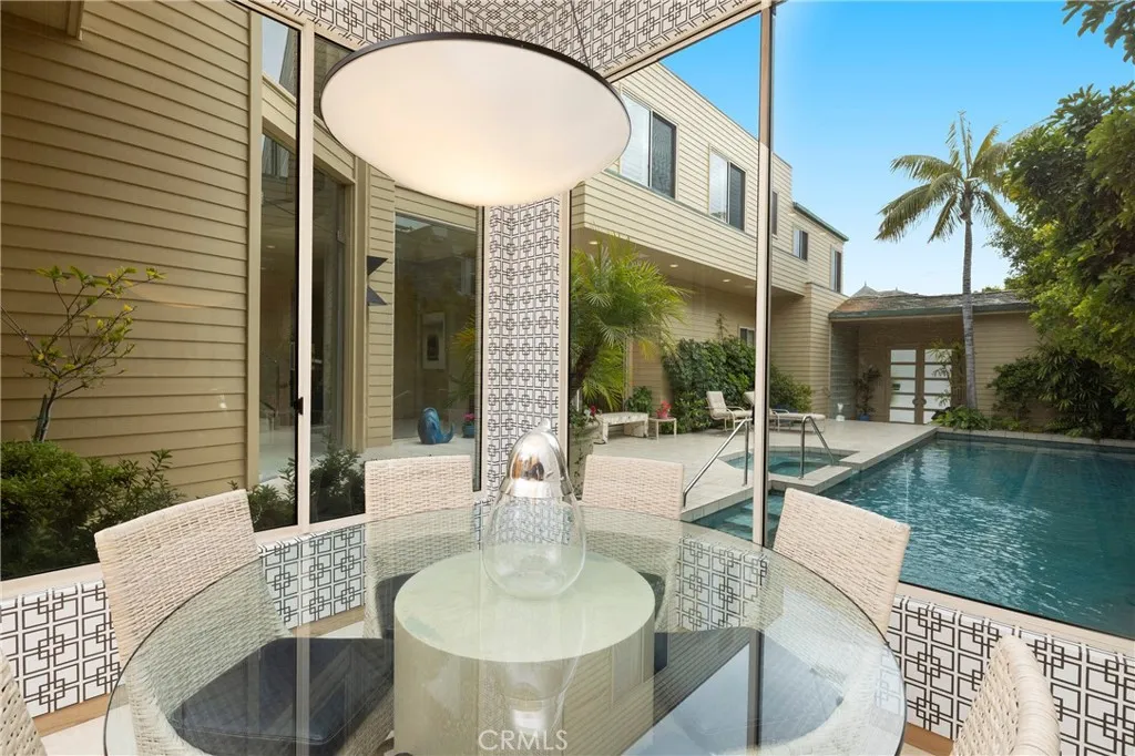 812 W Bay Ave, Newport Beach, California 92661 home-pic-18